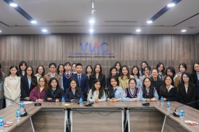 VIAC tiếp đón và trao đổi cùng Đoàn sinh viên Khoa Luật Quốc tế Học viện Ngoại giao