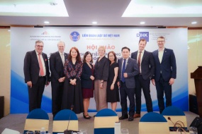 Đại diện VIAC tham gia làm việc và chia sẻ tại hội thảo cùng Liên đoàn Luật sư Cộng hòa Liên bang Đức (BRAK), Hiệp hội các Phòng Thương mại và Công nghiệp Đức (DIHK), Viện Trọng tài Đức (DIS) và Liên đoàn Luật sư Việt Nam (VBF)