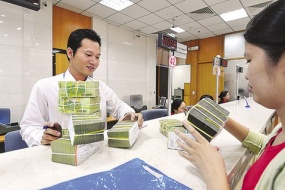Tiếp tục tái cơ cấu nhà băng