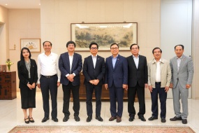 The Chairman & President of Vietnam International Arbitration Center (VIAC) had a meeting with the Ambassador Extraordinary and Plenipotentiary of South Korea to Vietnam