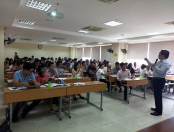 Khoá bồi dưỡng "Các quy định pháp luật về kinh doanh bất động sản"