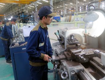 Nhiều rào cản kinh doanh vẫn còn trong luật