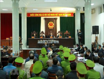 Tòa án và nguyên tắc xét xử theo lẽ công bằng