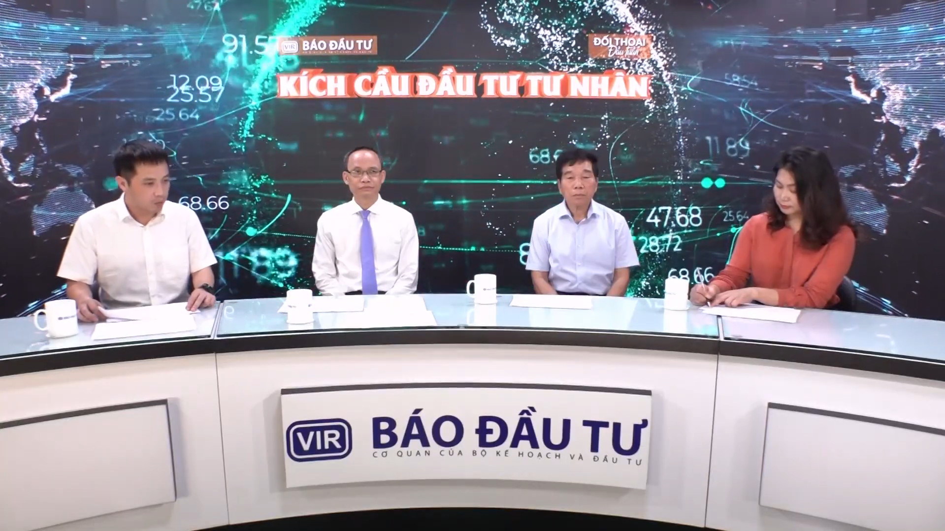 Chương trình Đối thoại đầu tuần Báo Đầu tư: “Kích cầu Đầu tư tư nhân”