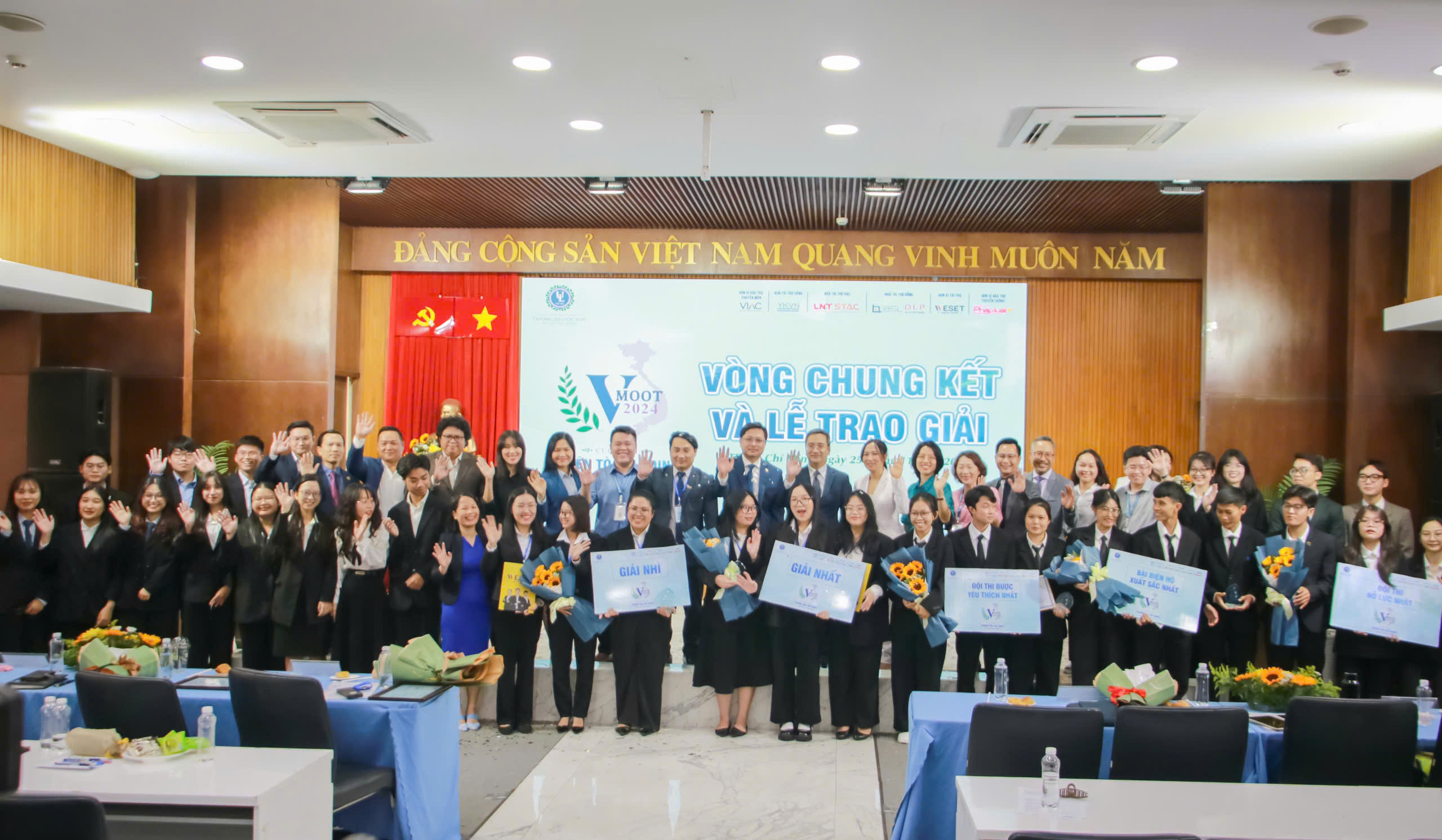 VIAC provided expertise support for the 8th VMoot - National round